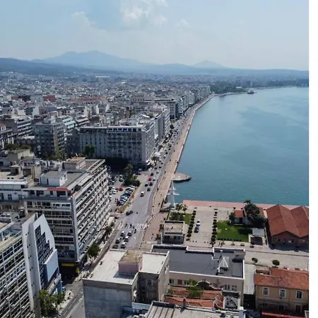 Ladadika Vibes 2 *
